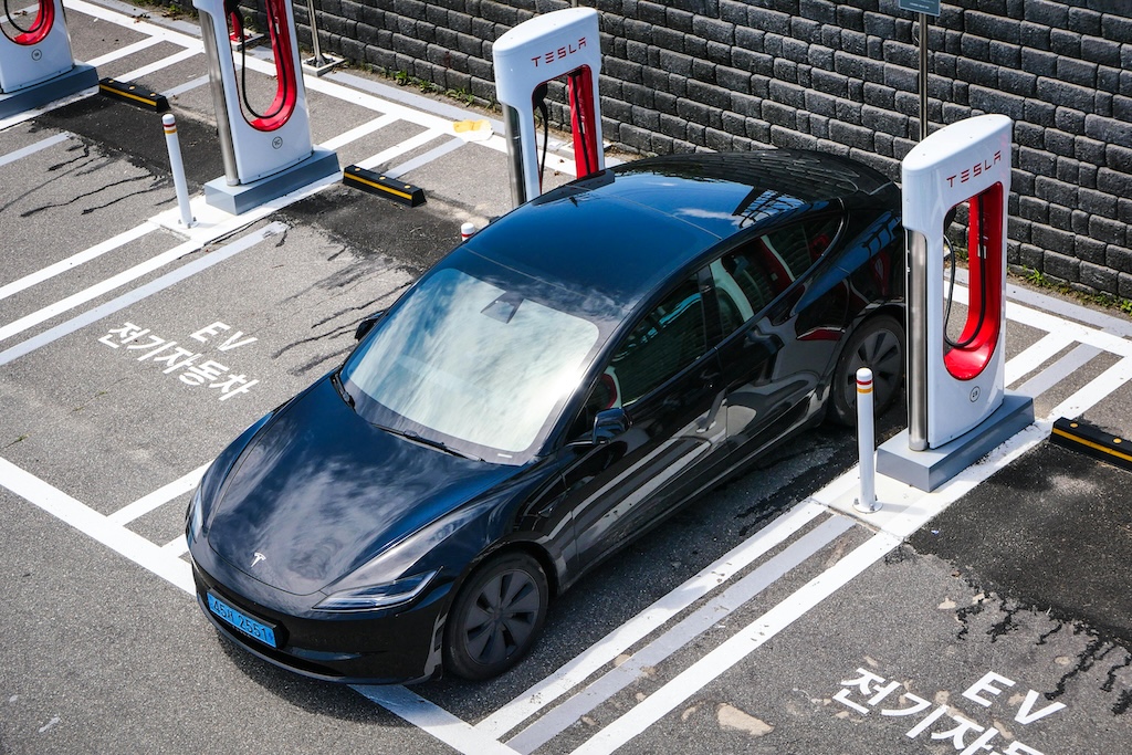 Tesla Home Charging Guide: Complete Setup & Cost Analysis 2024